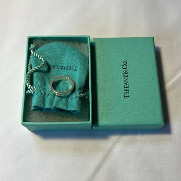 RARE Tiffany & Co. Roman Numeral Atlas Narrow Band Ring Size 5 - Picture 9 of 9